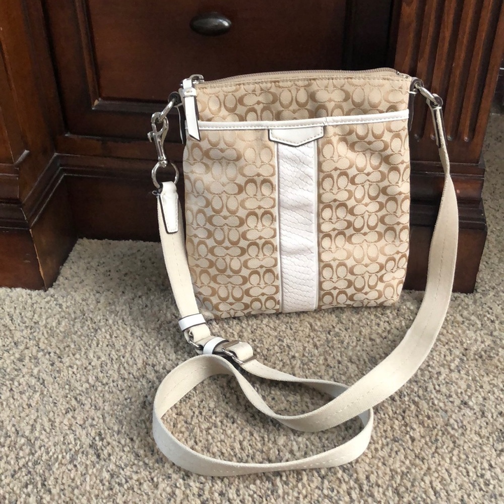 Coach Signature C Crossbody handbag